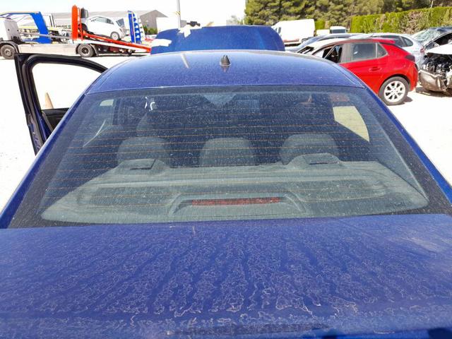 Szyba tylna Peugeot 301