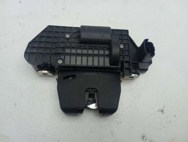 Zamek klapy bagażnika (3/5 drzwi tylnych) 9677220380 PEUGEOT