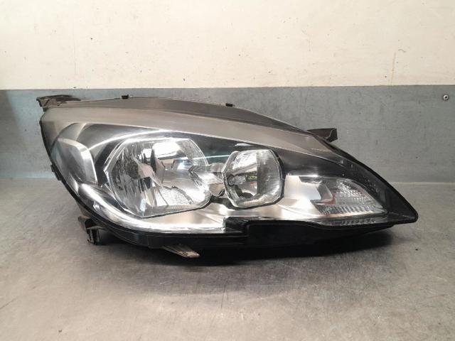 Reflektor prawy 9677522980 PEUGEOT