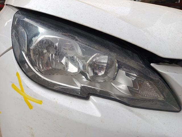 Reflektor prawy 9677522980 PEUGEOT