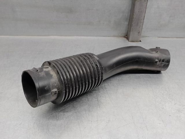 Króciec powietrza, wlot filtra powietrznego 9677691780 PEUGEOT