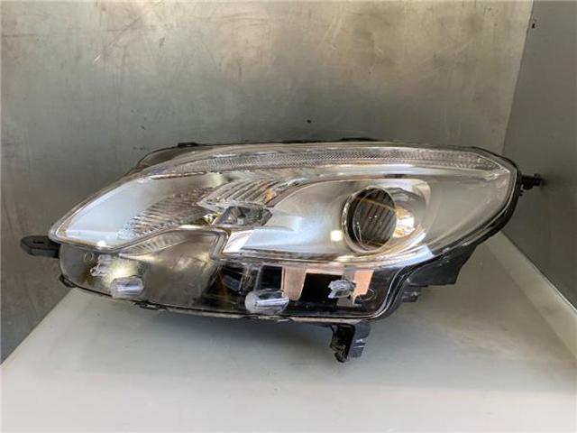 Reflektor lewy 9677810180 PEUGEOT