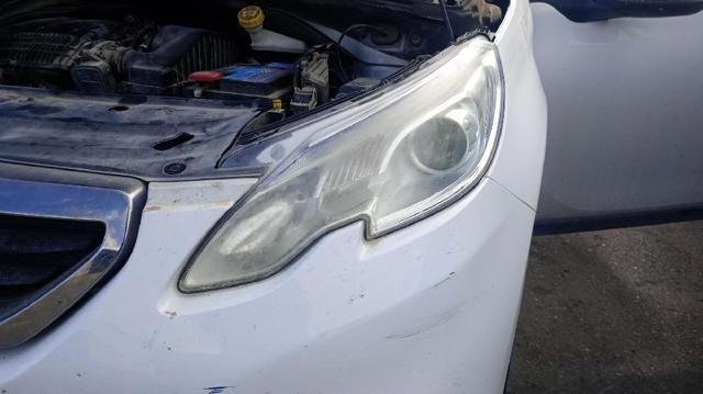 Reflektor lewy 9677810180 PEUGEOT
