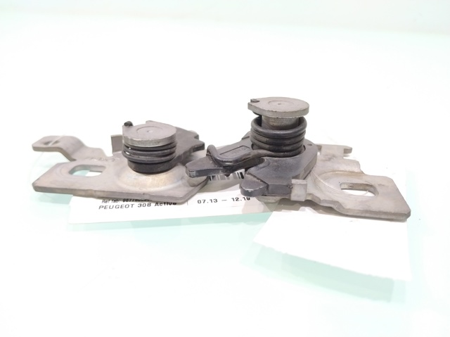 Zamek maski 9677850980 PEUGEOT