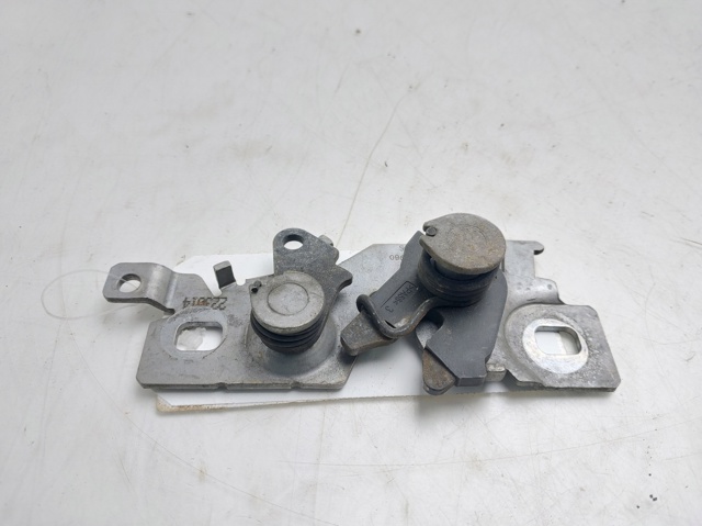 Zamek maski 9677850980 PEUGEOT