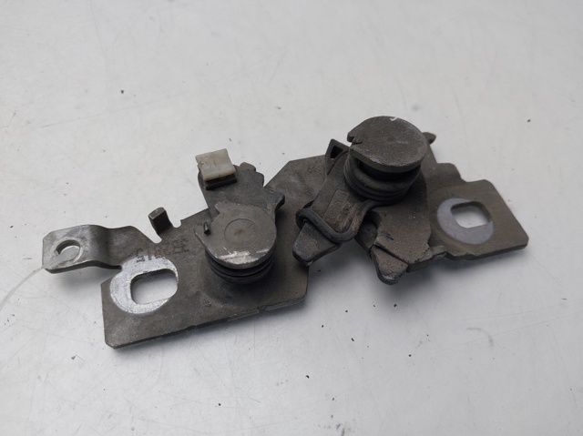 Zamek maski 9677850980 PEUGEOT