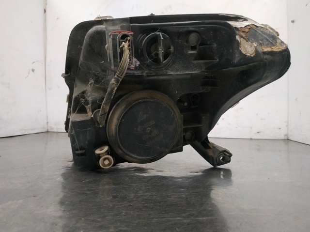 Reflektor prawy 9680128180 PEUGEOT