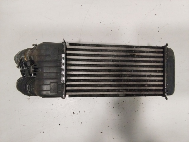 Chłodnica intercoolera 9680275480 PEUGEOT