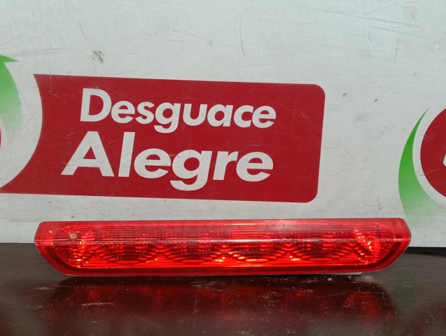 Lampa stop tylna dodatkowa 9680426580 PEUGEOT