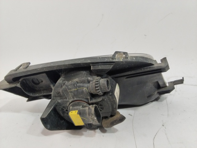 Lampa przeciwmgielna prawa 9680498880 PEUGEOT