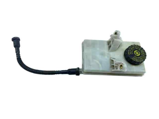 Zbiorniczek głównego cylindra hamulcowego (płynu hamulcowego) 9680907780 PEUGEOT