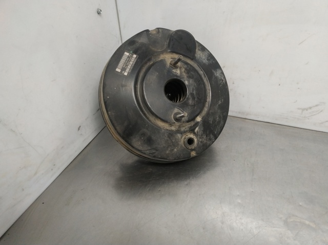 Wzmacniacz próżniowy hamulców 9681194180 PEUGEOT