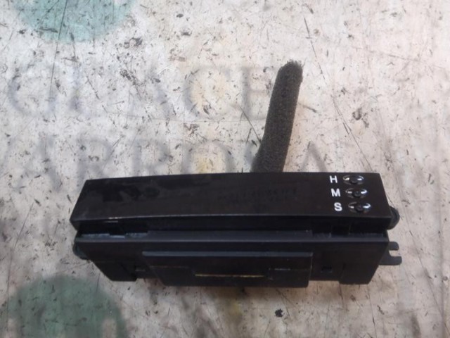 Zegar do wnętrza 96812050 GM