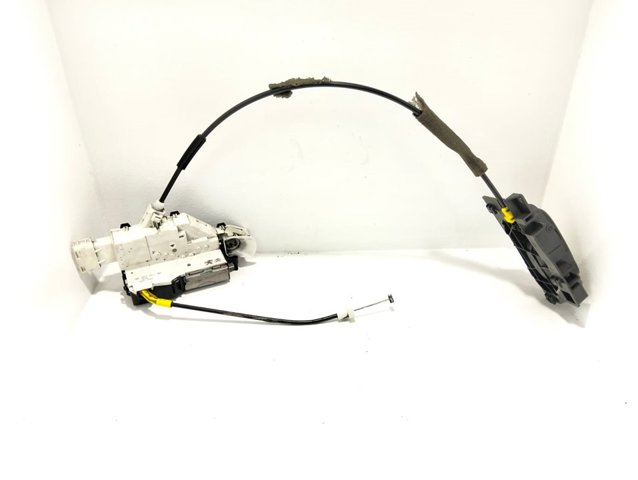 Zamek drzwi przednich prawych 9681334980 PEUGEOT