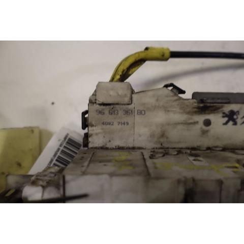 Zamek drzwi tylnych prawych skrzydłowych 9681336180 PEUGEOT