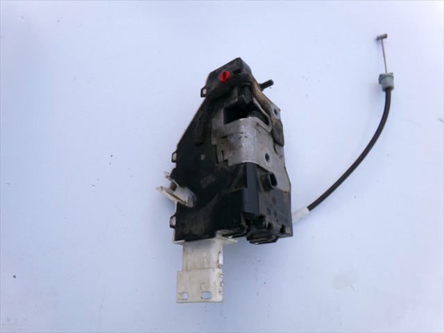 Zamek drzwi tylnych prawych 9681337280 PEUGEOT