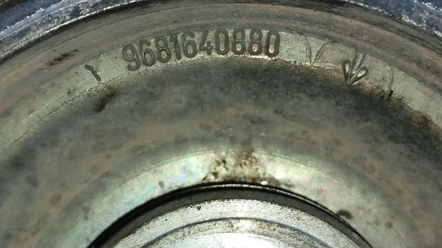 Koło pasowe wału korbowego 9681640880 PEUGEOT