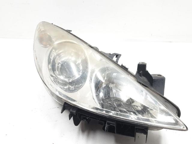 Reflektor prawy 9681832280 PEUGEOT