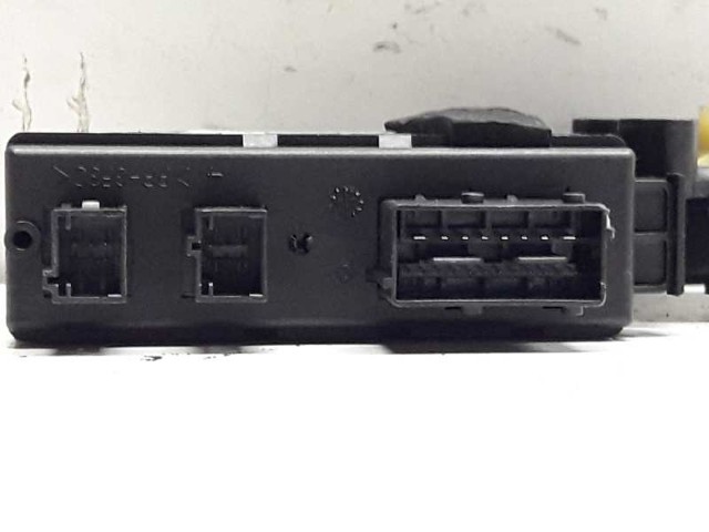 Mechanizm podnoszenia szyby drzwi przednich prawych 9682495580 PEUGEOT