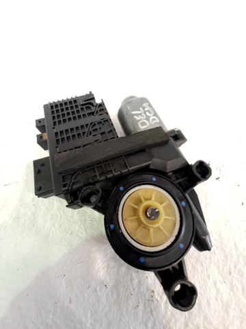 Mechanizm podnoszenia szyby drzwi przednich prawych 9682495580 PEUGEOT