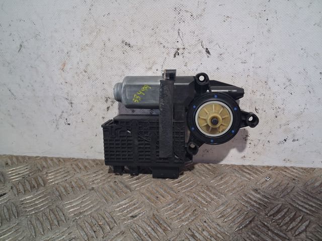 Mechanizm podnoszenia szyby drzwi przednich prawych 9682495580 PEUGEOT
