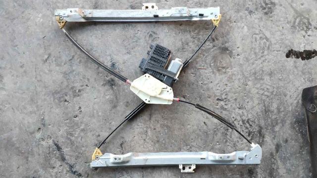 Mechanizm podnoszenia szyby drzwi przednich prawych 9682495580 PEUGEOT