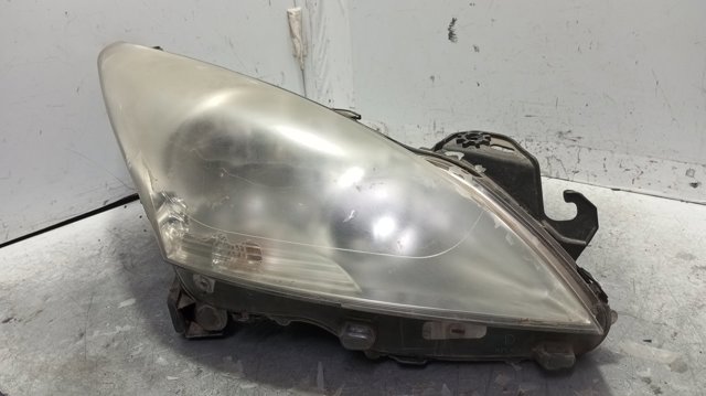Reflektor prawy 9682519080 PEUGEOT