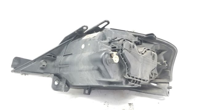 Reflektor prawy 9682672980 PEUGEOT