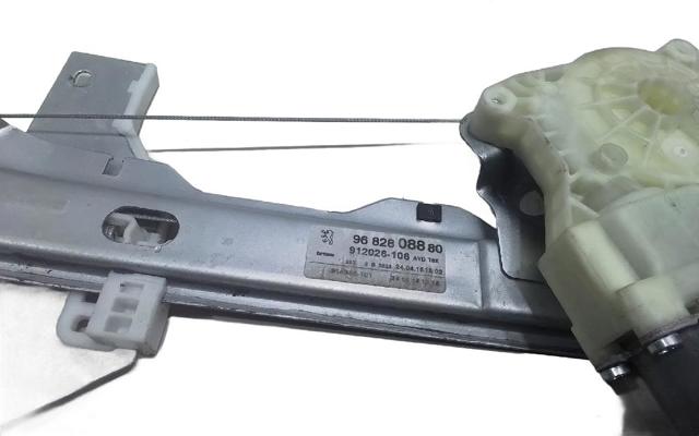 Mechanizm podnoszenia szyby drzwi przednich prawych 9682808880 PEUGEOT