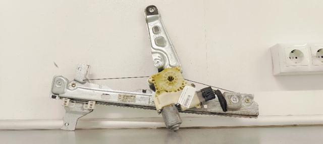 Mechanizm podnoszenia szyby drzwi przednich prawych 9682808880 PEUGEOT