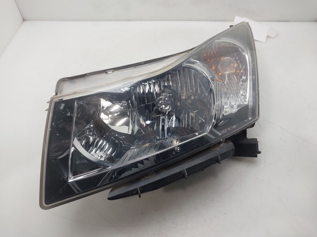 Reflektor lewy 96828236 GM