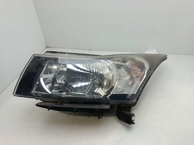 Reflektor lewy 96828236 GM