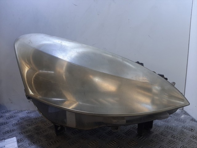 Reflektor prawy 9682829280 PEUGEOT