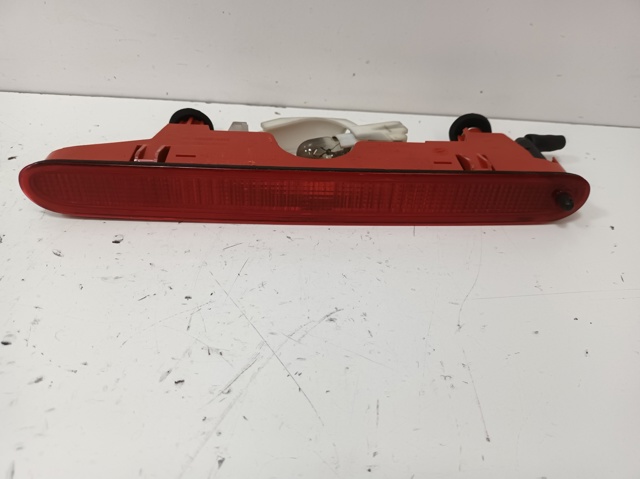 Lampa stop tylna dodatkowa 9682830180 PEUGEOT