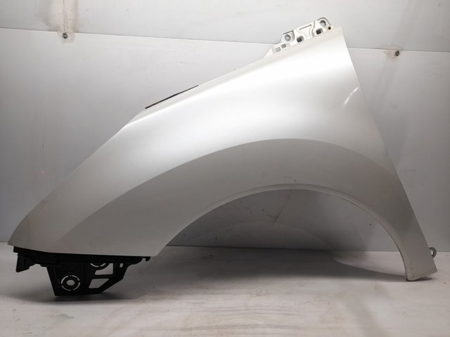 Błotnik przedni lewy 9682889480 PEUGEOT