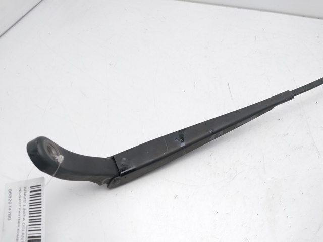 Ramię wycieraczki szyby przedniej 9682974780 PEUGEOT
