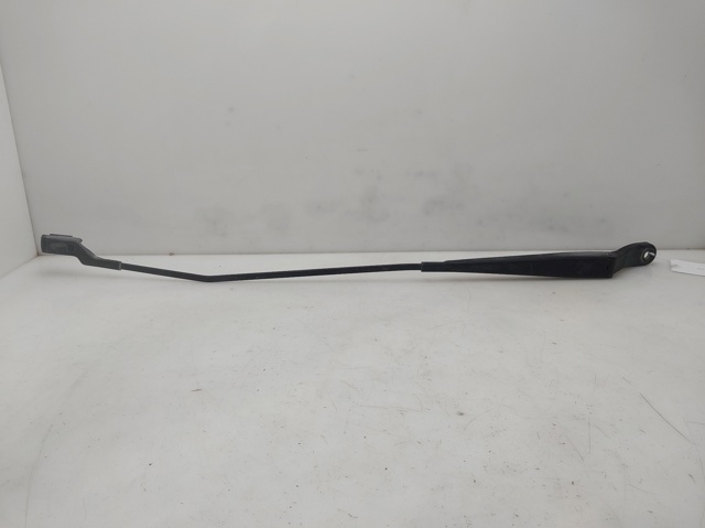 Ramię wycieraczki szyby przedniej 9682974780 PEUGEOT