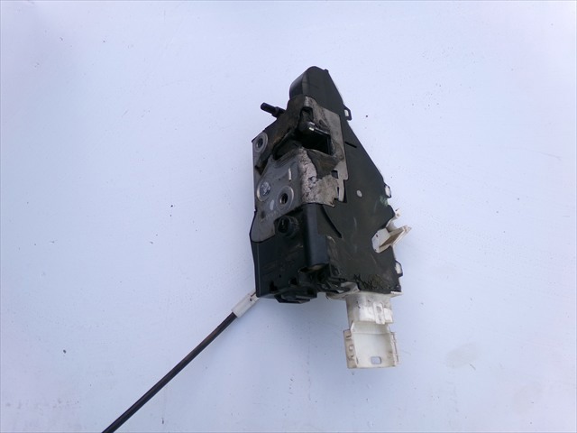 Zamek drzwi przednich lewych 9683417880 PEUGEOT