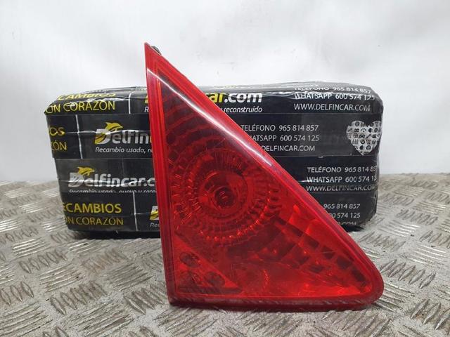 Lampa zespolona tylna lewa wewnętrzna 9683461080 PEUGEOT