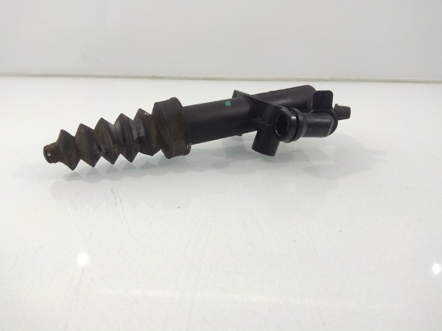 Cylinder roboczy sprzęgła 9683750480 PEUGEOT