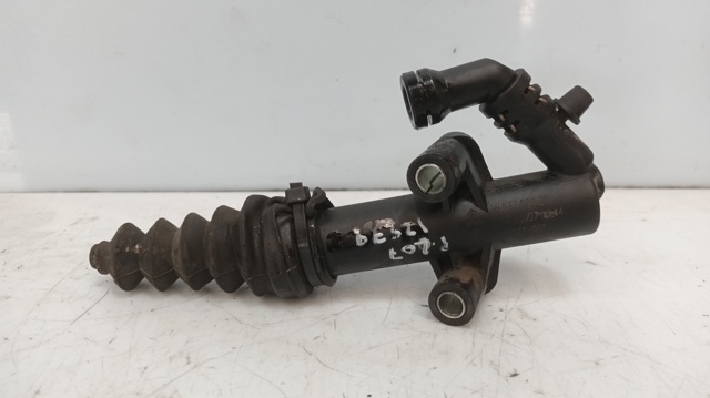Cylinder roboczy sprzęgła 9683750480 PEUGEOT