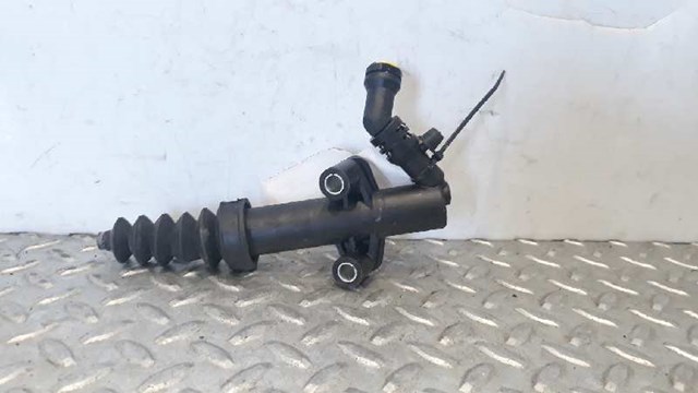 Cylinder roboczy sprzęgła 9683750480 PEUGEOT