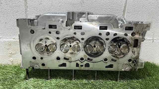 Głowica cylindrów 9684487210 FORD