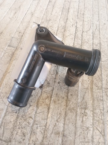 Kołnierz układu chłodzenia (trójnik) Peugeot 508 1 8D