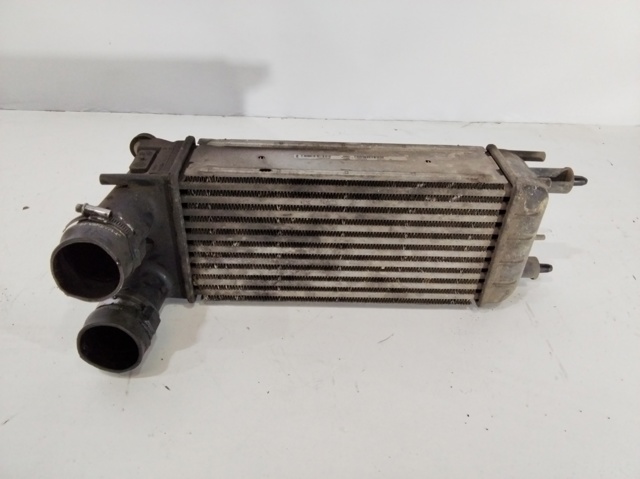 Chłodnica intercoolera 9684946380 PEUGEOT