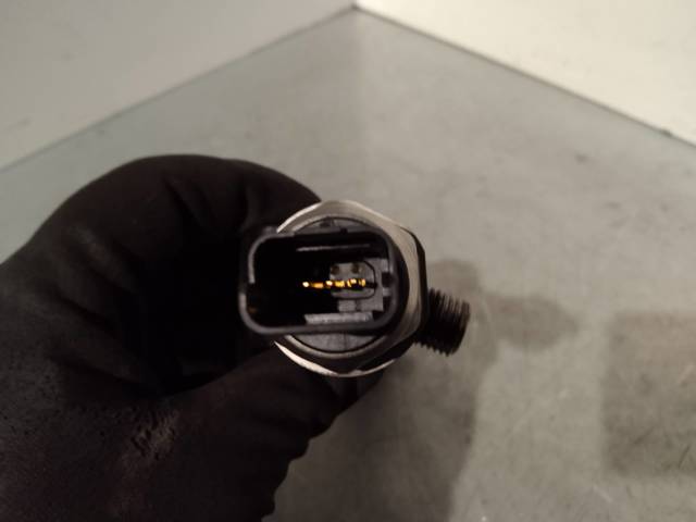 Rozdzielacz paliwa 9685297580 FORD