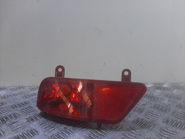 Przednia lampa przeciwmgielna tylna prawa 9685463580 PEUGEOT