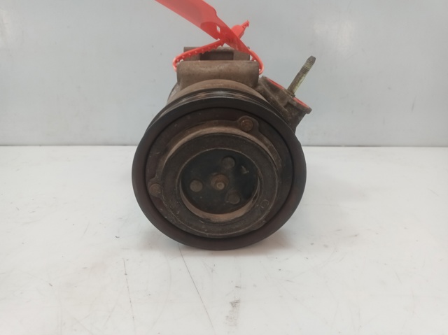 Sprężarka klimatyzacji 96861884 OPEL
