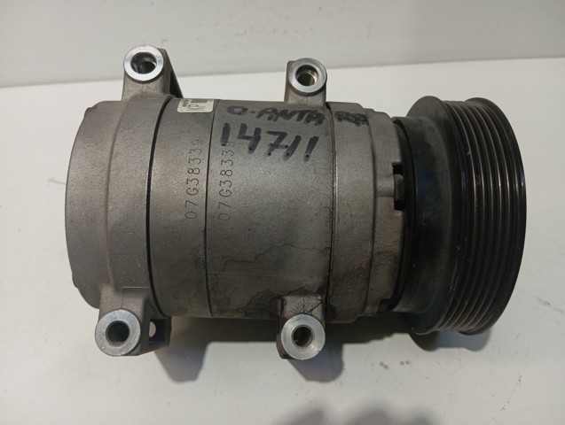 Sprężarka klimatyzacji 96861884 OPEL