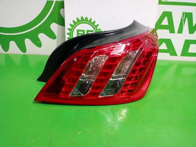 Lampa zespolona tylna prawa 9686293680A PEUGEOT